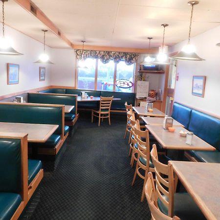 Casey'S Inn Lac du Bonnet Екстер'єр фото