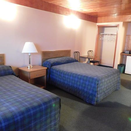 Casey'S Inn Lac du Bonnet Екстер'єр фото