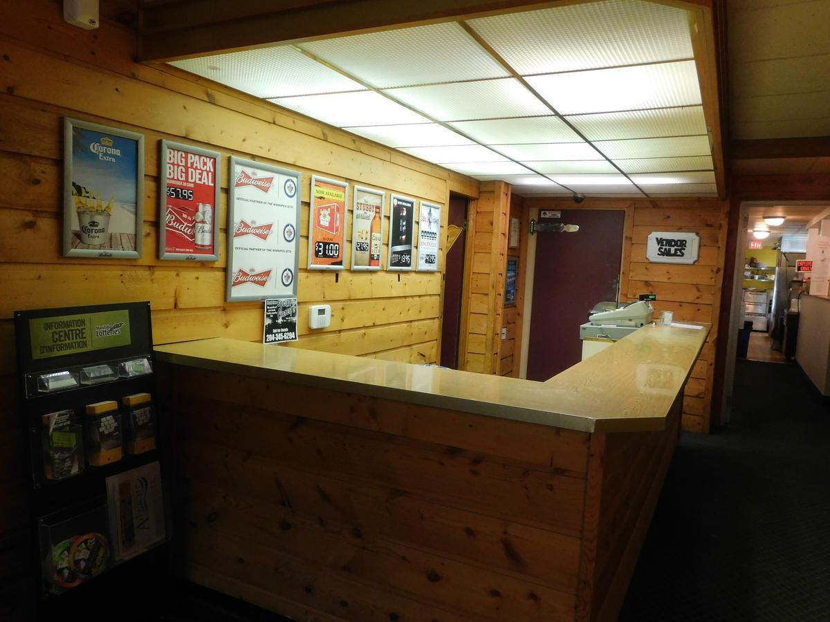 Casey'S Inn Lac du Bonnet Екстер'єр фото