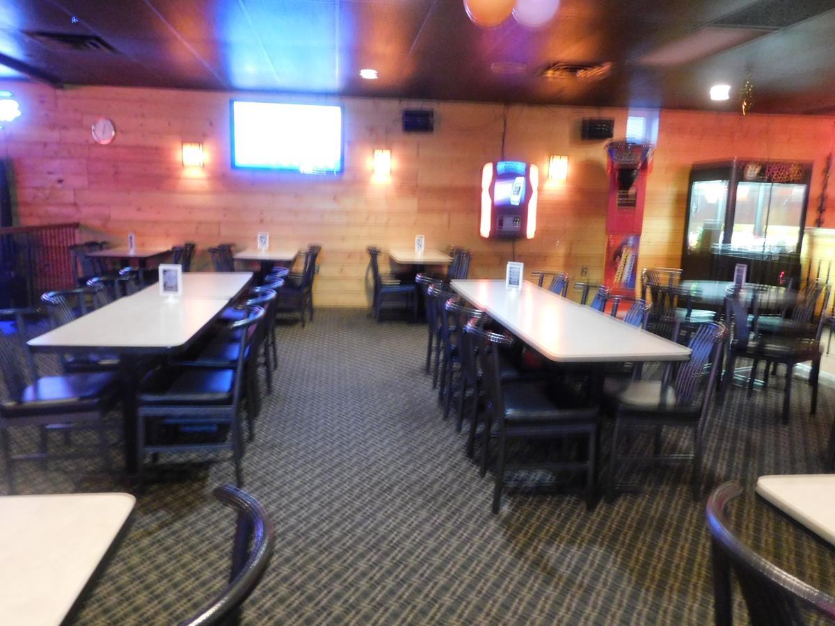 Casey'S Inn Lac du Bonnet Екстер'єр фото