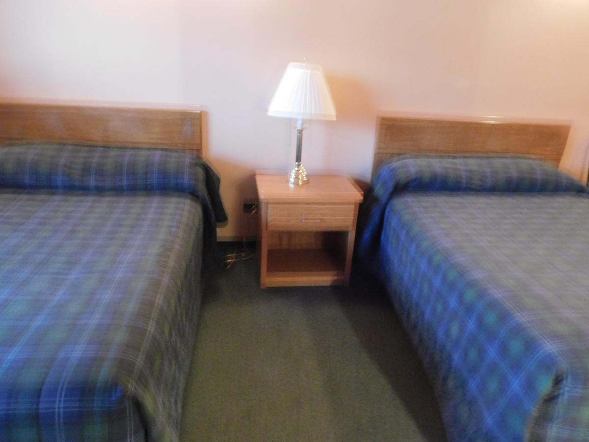 Casey'S Inn Lac du Bonnet Екстер'єр фото