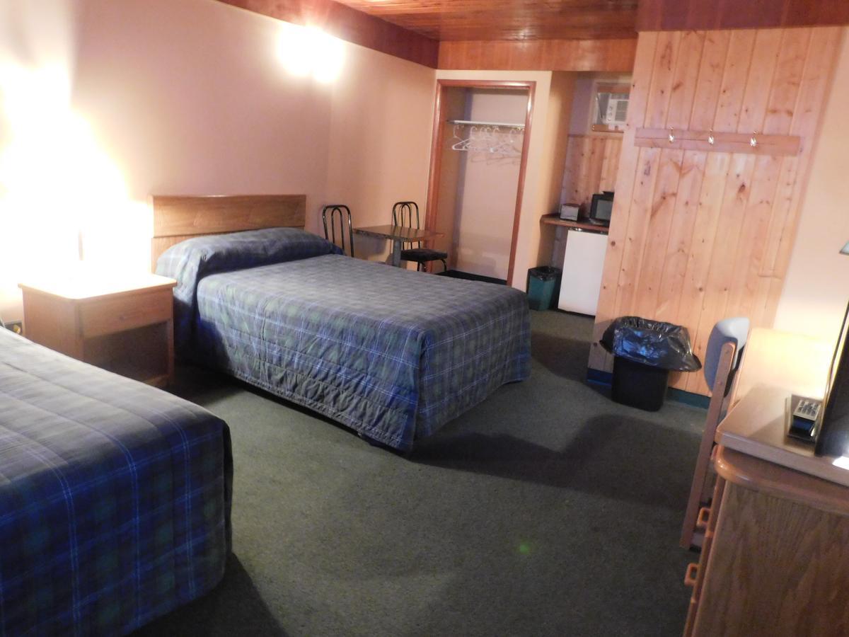 Casey'S Inn Lac du Bonnet Екстер'єр фото