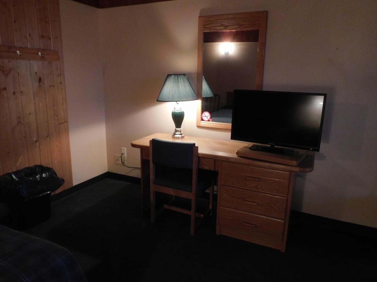 Casey'S Inn Lac du Bonnet Екстер'єр фото